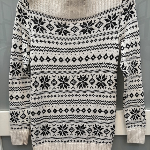 SP LOFT Black and White Snowflake Sweater with Sequin Detail on Front - Picture 4 of 4